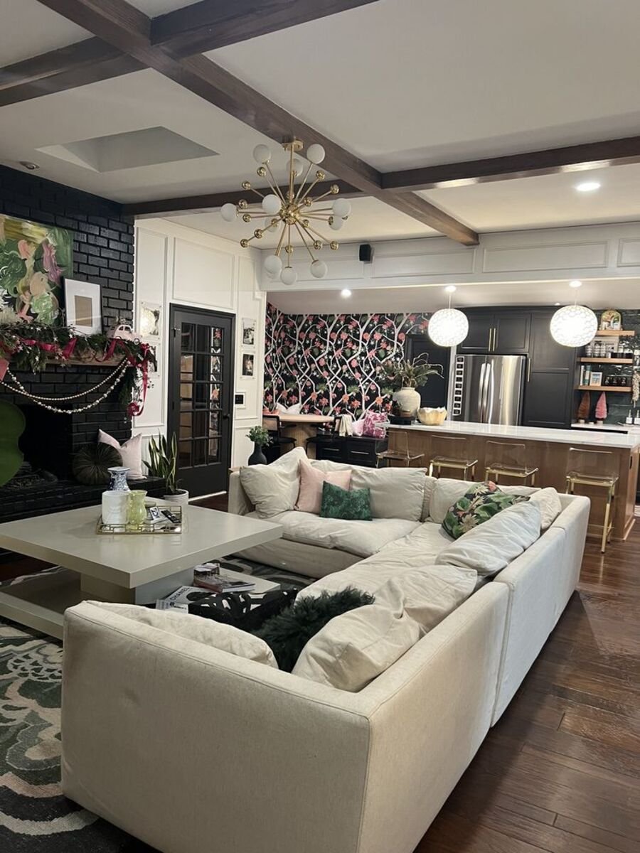 Living room cleaned by SusyQ’s Cleaning